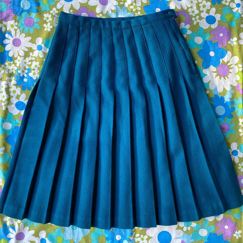 Vintage 1980s Green/Blue Wool Pleated Mini Skirt Tennis Skirt by Briggs New York